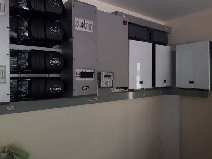 5kw 8kw Hybrid Power System Baterai yang dipasang di dinding Paket Energi Surya Powerwall Home 0
