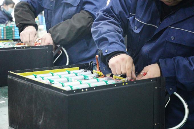 IP65 Batería inteligente LiFePO4 de almacenamiento de energía solar HVM ESS 7